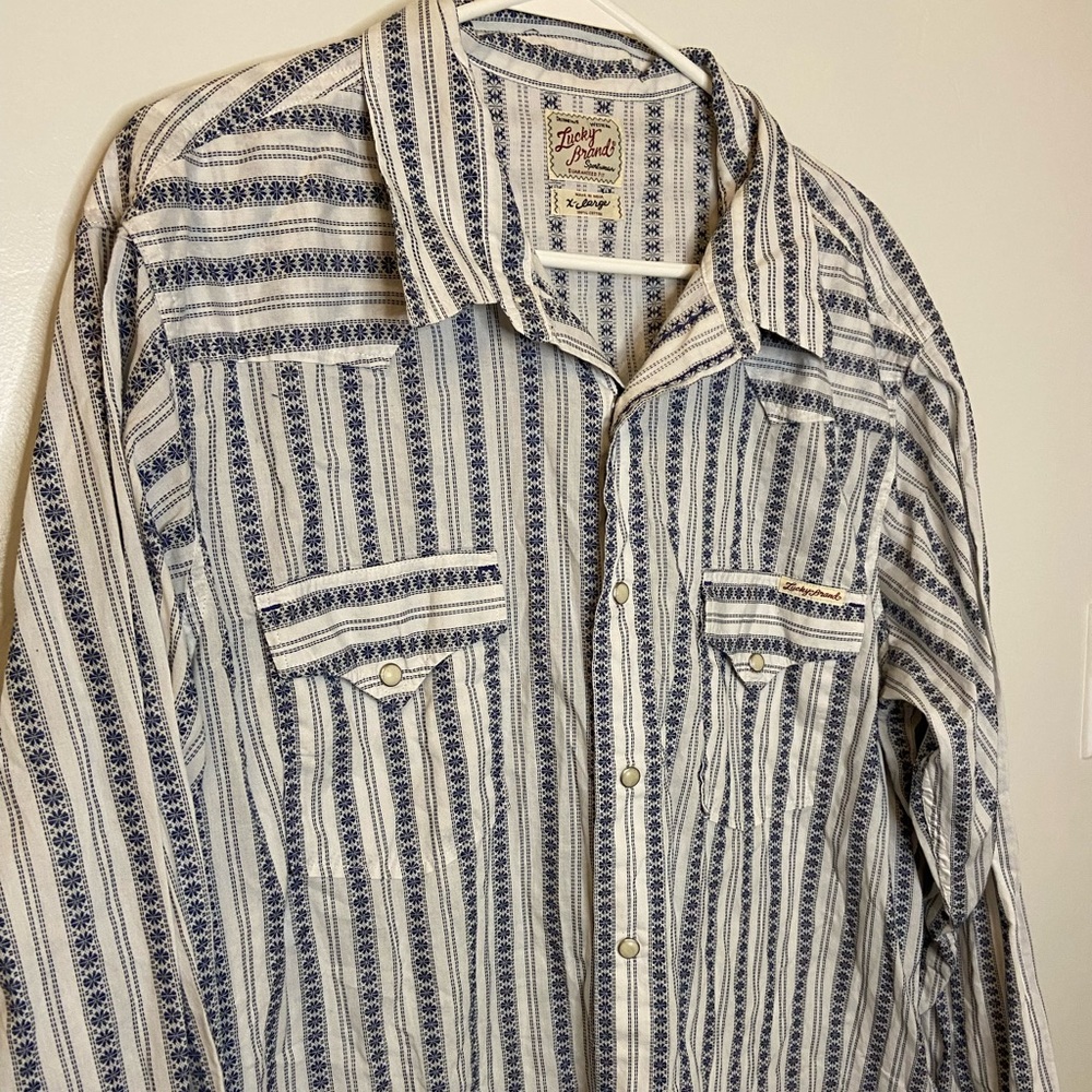 ☘️Lucky Brand Woman’s Button Down Long-Sleeve - Picture 4 of 7